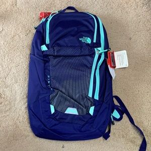 NWT The North Face Women’s Pinyon 15 L backpack